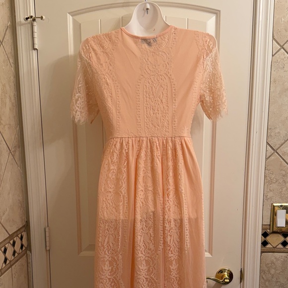 NWOT Elegant Peach Lace Maxi Dress - Picture 5 of 10